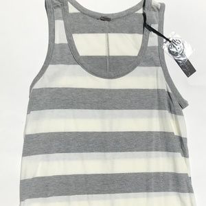 Grey & white scoop net tank
